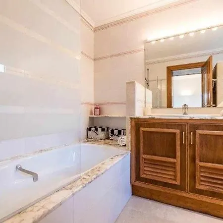 Gorgeous Near Ibiza Centre *