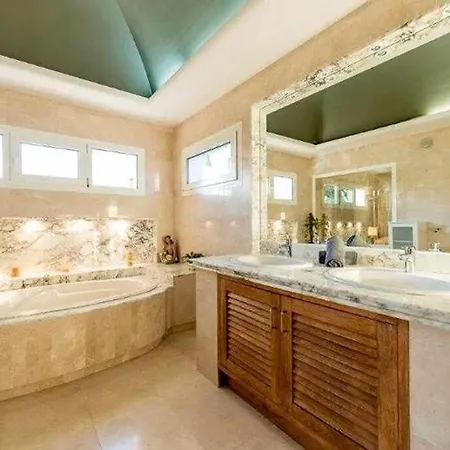 Gorgeous Near Ibiza Centre