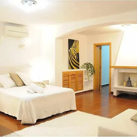 Gorgeous Near Ibiza Centre 别墅 圣埃乌拉利亚