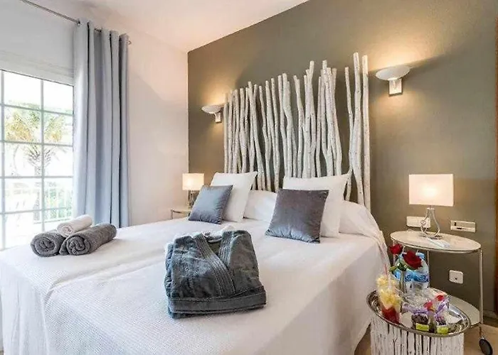 Villa Gorgeous Near Ibiza Centre Santa Eularia des Riu