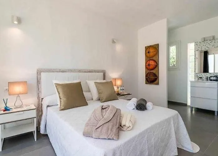 Gorgeous Near Ibiza Centre *